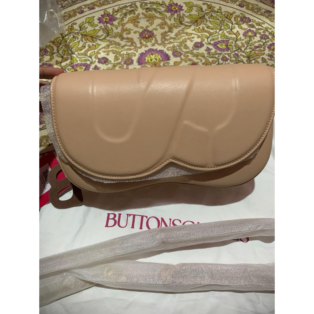 THE JENNY BAG BUTTONSCARVES