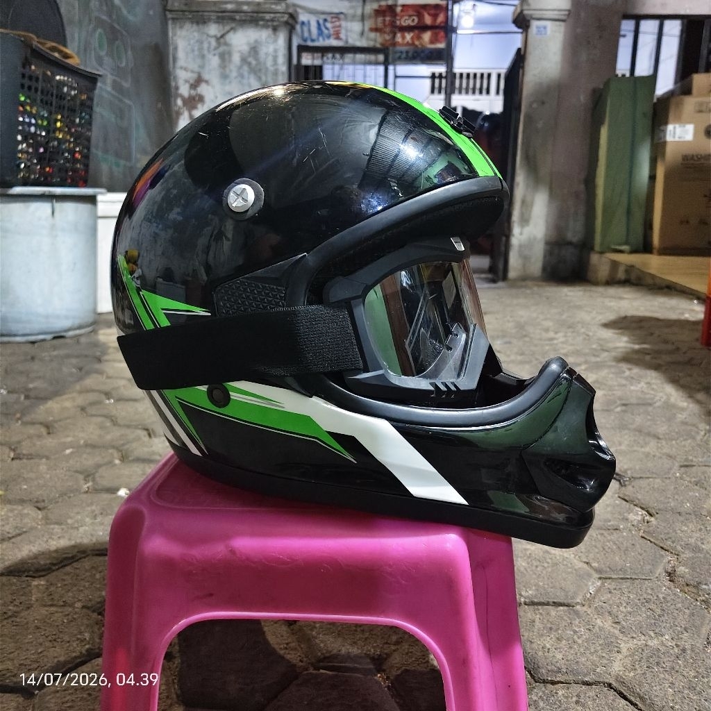 Helm Kawasaki Cross + kacamata