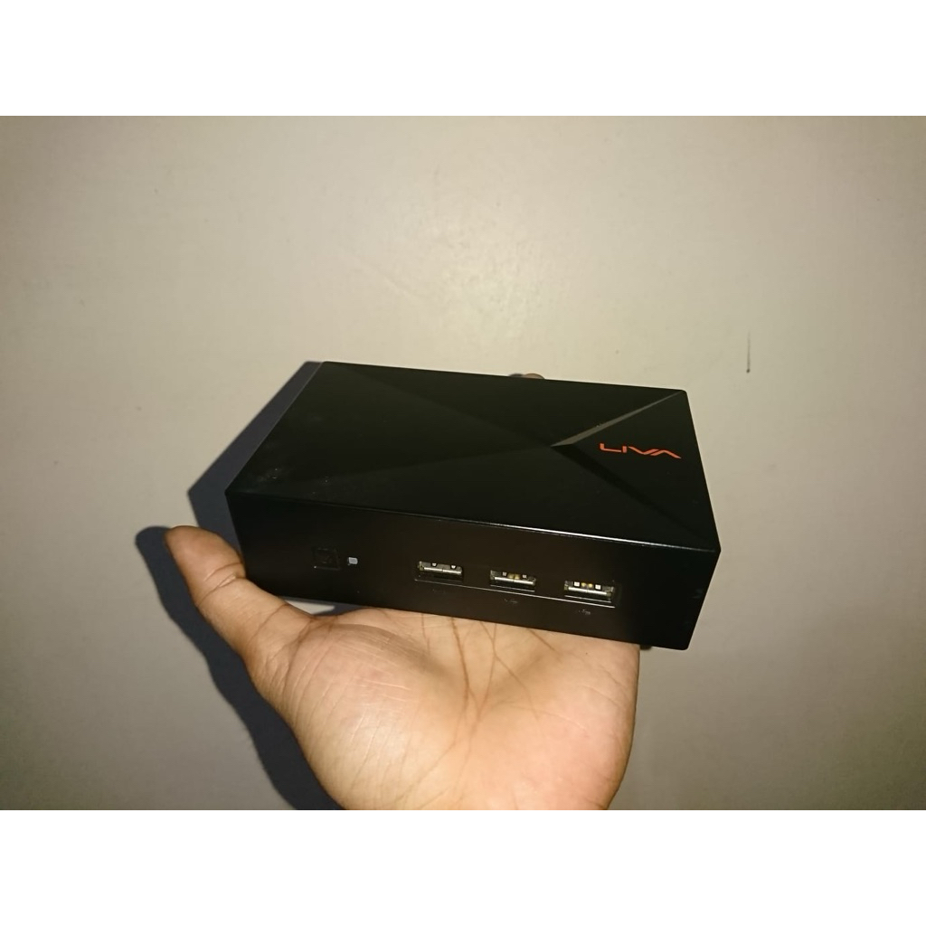 CASA OS x DietPi x86 MiniPC ECS Liva X Gigabit Ethernet