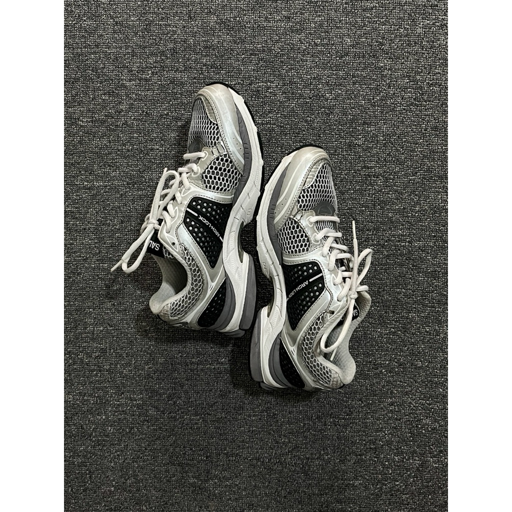preloved Saucony progrid tripumph 4