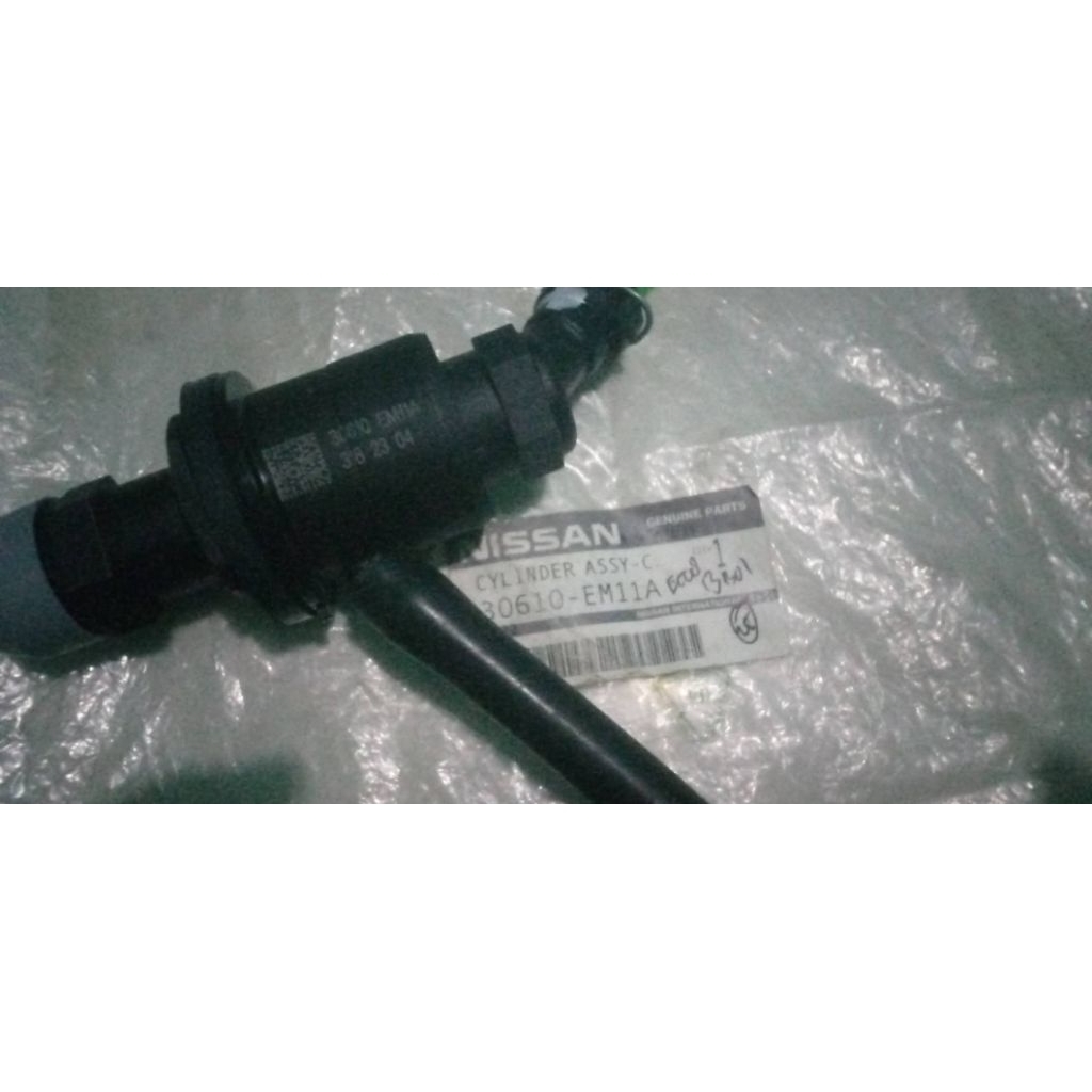 original Nissan 30610-EM11A master kopling atas livina