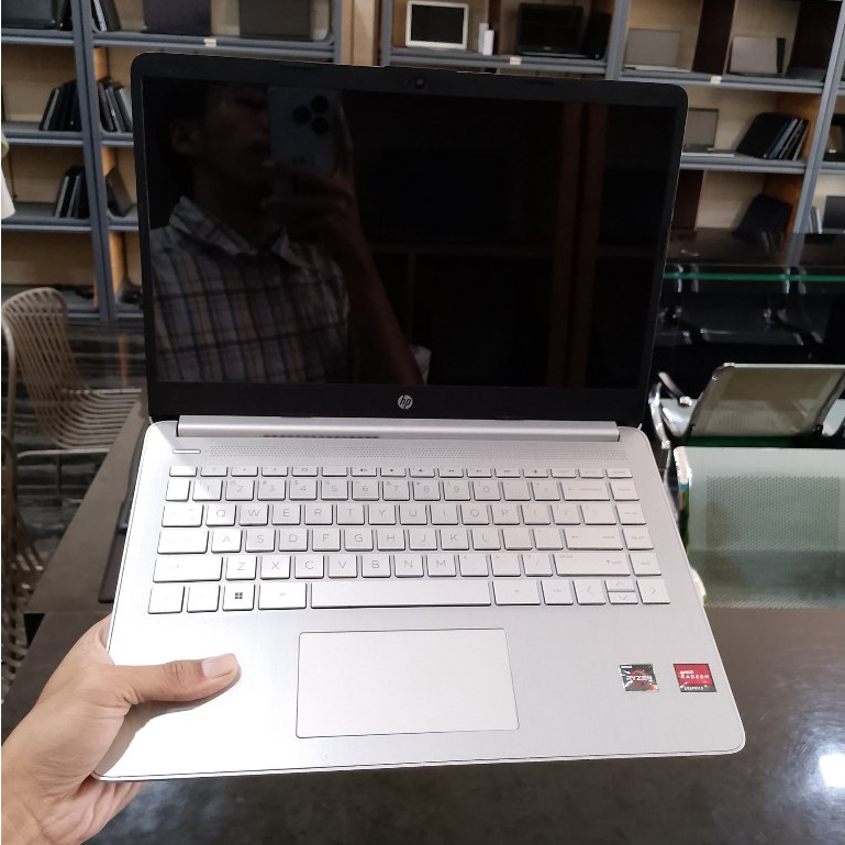 HP 14-fq0110wm AMD Ryzen 3 3250U Ram 8Gb Ssd 256Gb Full HD