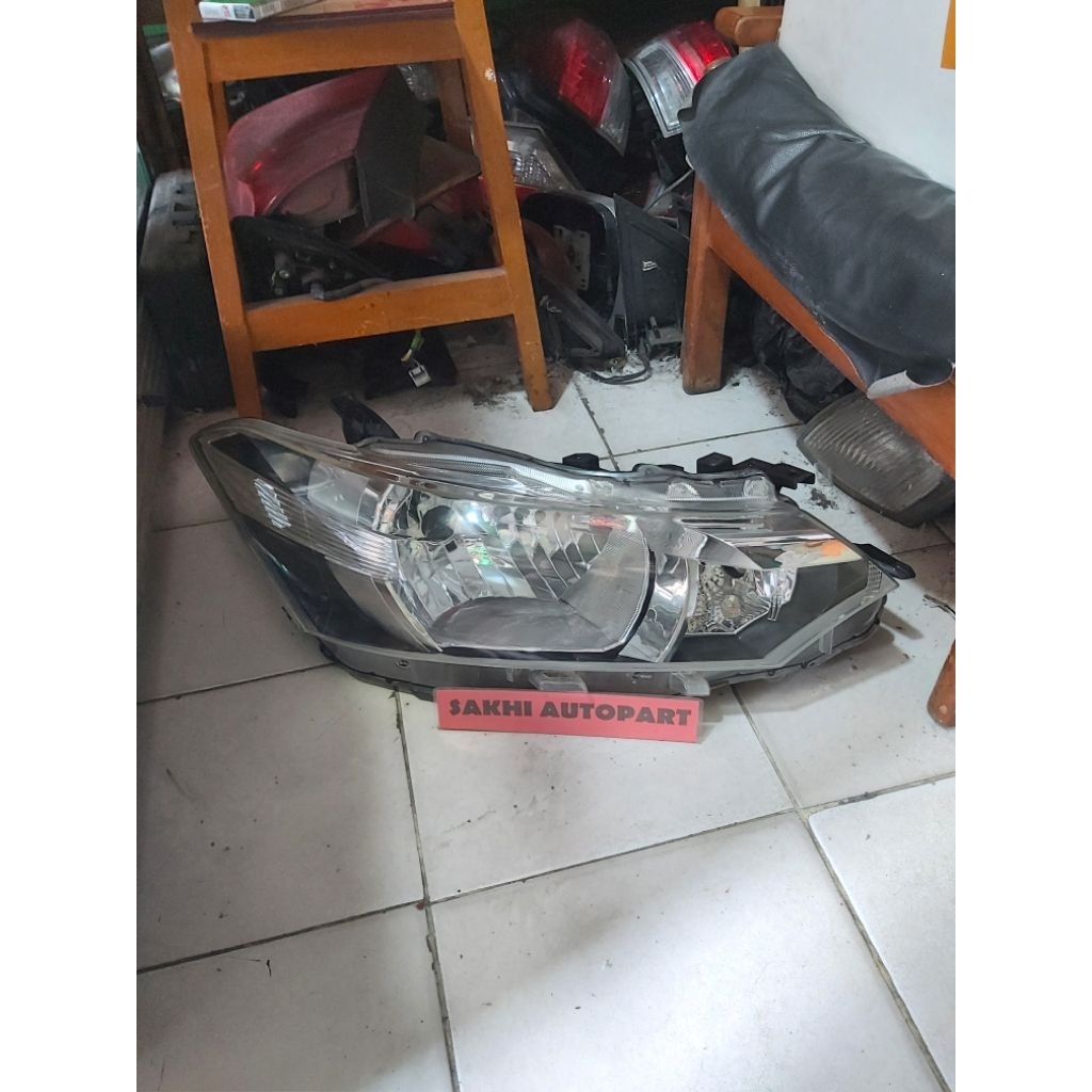 headlamp vios limo gen 3 kanan original