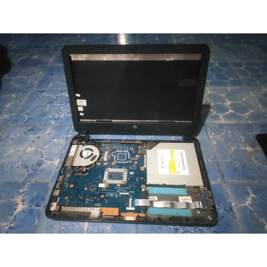 Casing + mobo matot laptop HP14-g102AU