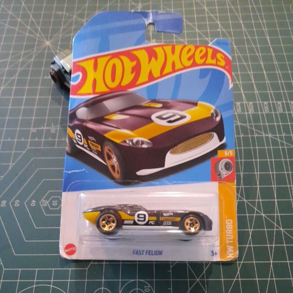 Diecast Hot Wheels Fast Felion