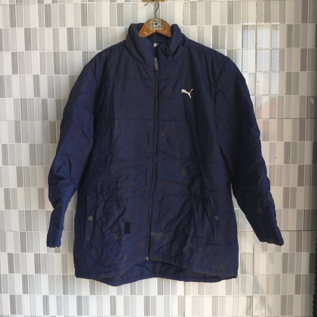 A895. WINDBREAKER PUMA BULU ANGSA WARNA NAVY SIZE XL PRELOVED