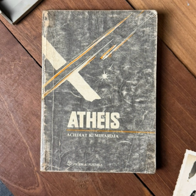 Buku Atheis - Achdiat K. Mihardja Cover Kuning Hitam Kondisi Bekas