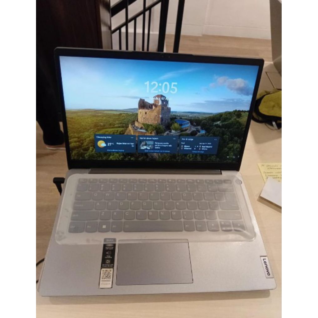 Lenovo Slim 3i Core i7 Gen 11 Preloved kondisi 90%