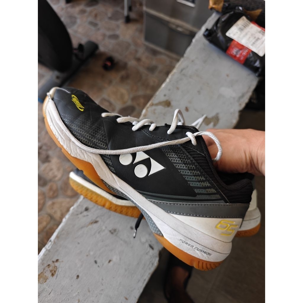 Sepatu Yonex Shb 65 Z3 Black Original second minor