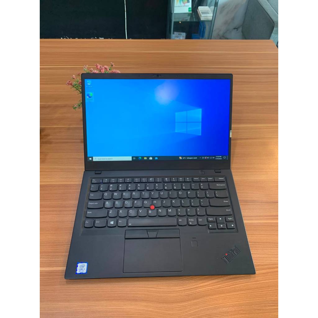 Lenovo Thinkpad X1 Carbon  Intel Core i5 Gen 8