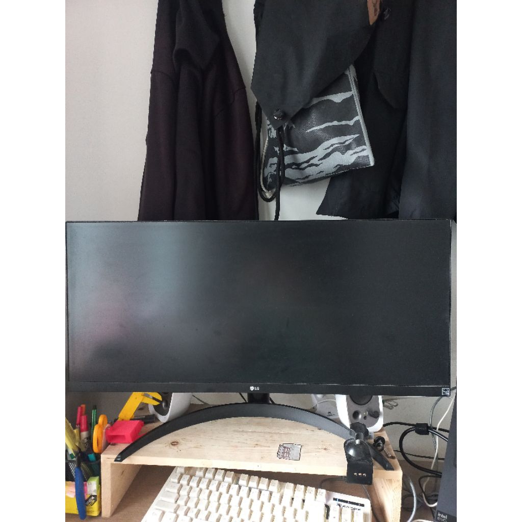 Monitor LG Ultrawide 29WP500 29 Inch Bekas