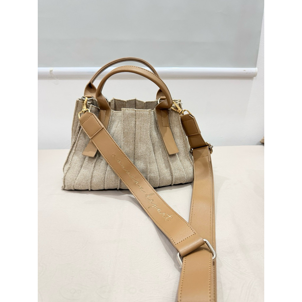 preloved tas canvas pleats sny the label