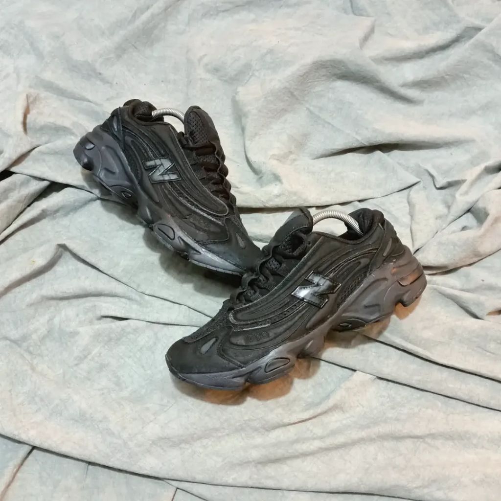 Sepatu nb 1000 full black