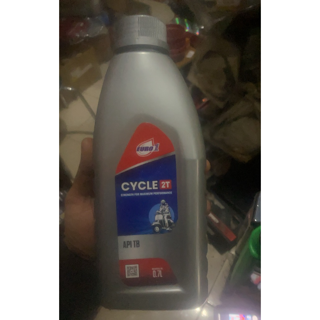 Oli Motor Euro1 Cycle 2T 700ml - Formula API TB, Cocok untuk Motor 2 Tak
