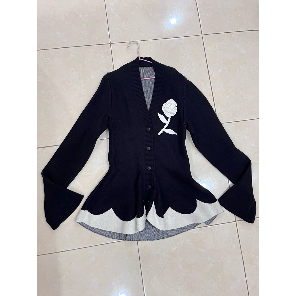Preloved Claude cardi