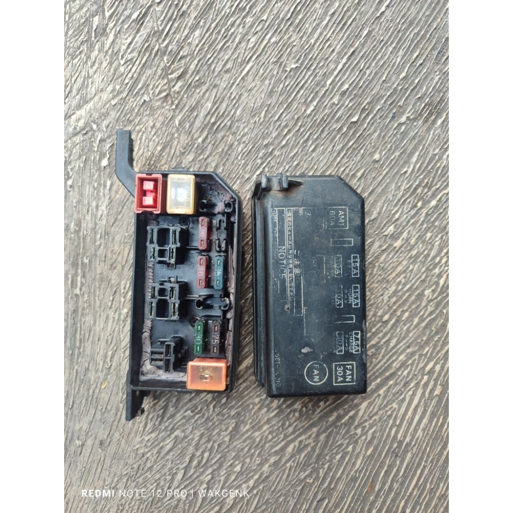 FuseBox Box sekring sikring Toyota Starlet Kotak ep70 ep71