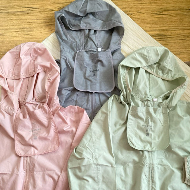 jeket parasut Biru pocketable parka uv protection Lightweight anak tanggung remaja branded UNIQLO KI