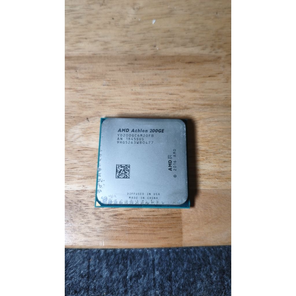 AMD ATHLON 200GE + Fan