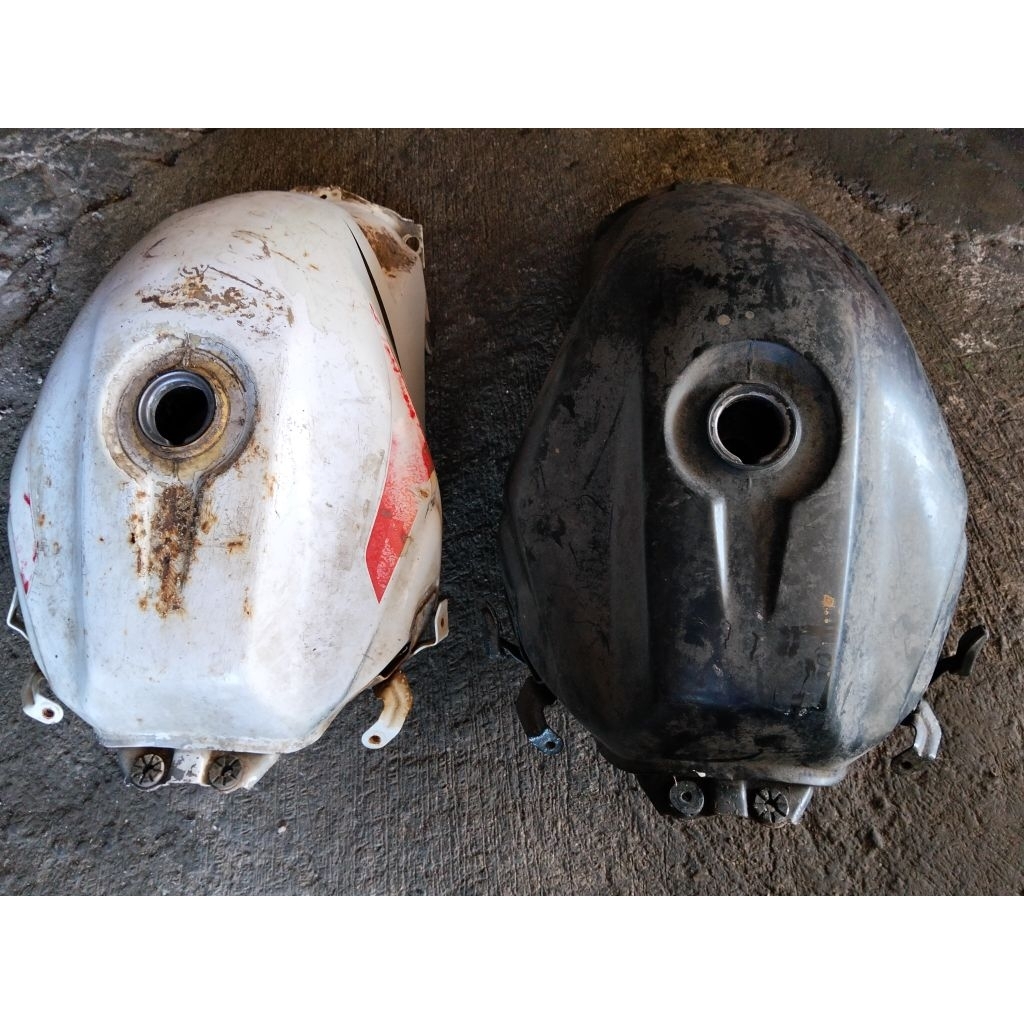 Tangki CB150R orginal copotan