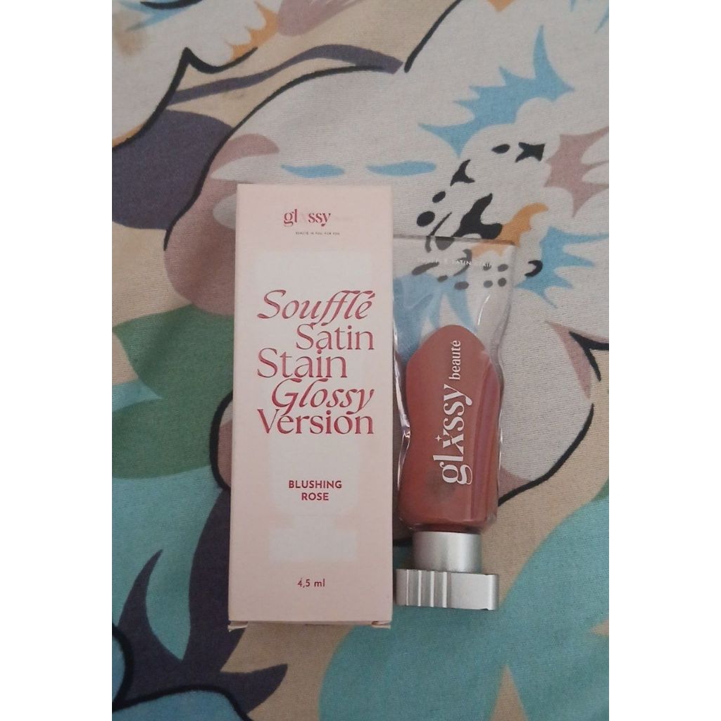 Preloved Glxssy Beaute Souffle Satin Stain