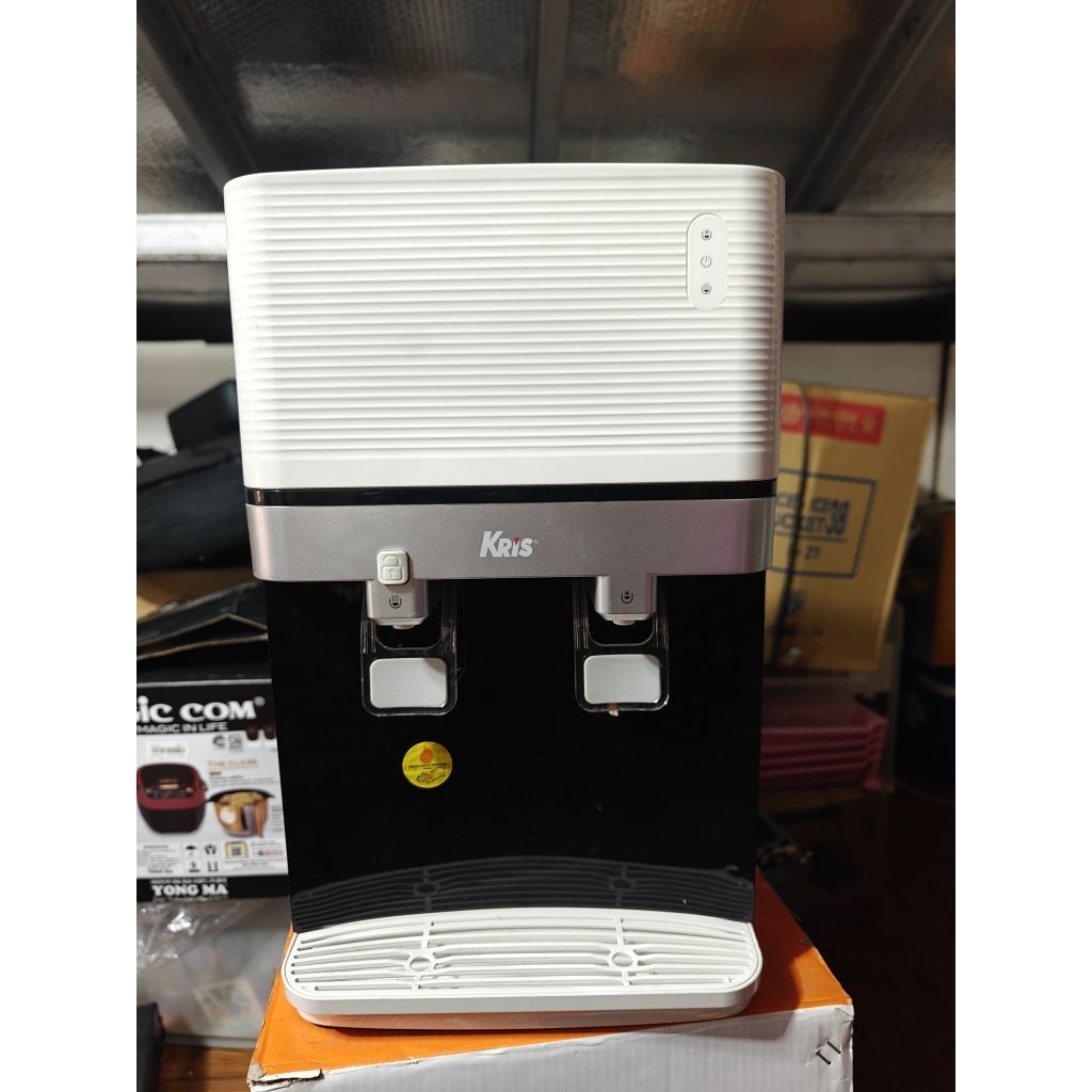 Dispenser Kris Preloved