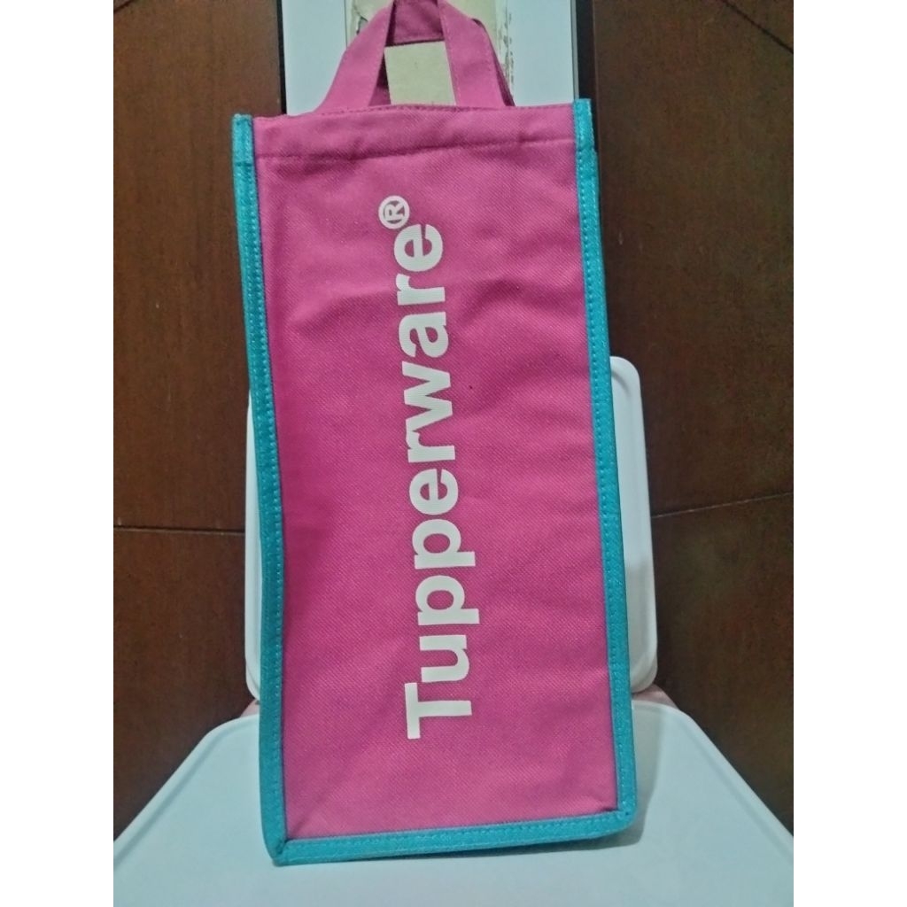 Tas bekal Tupperware