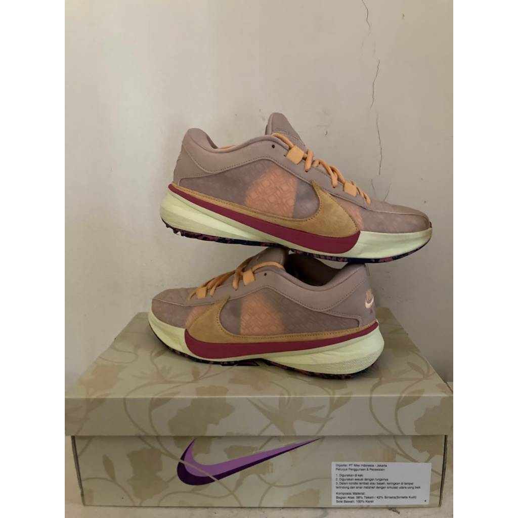 Nike Zoom Freak 5 Fossil Stone