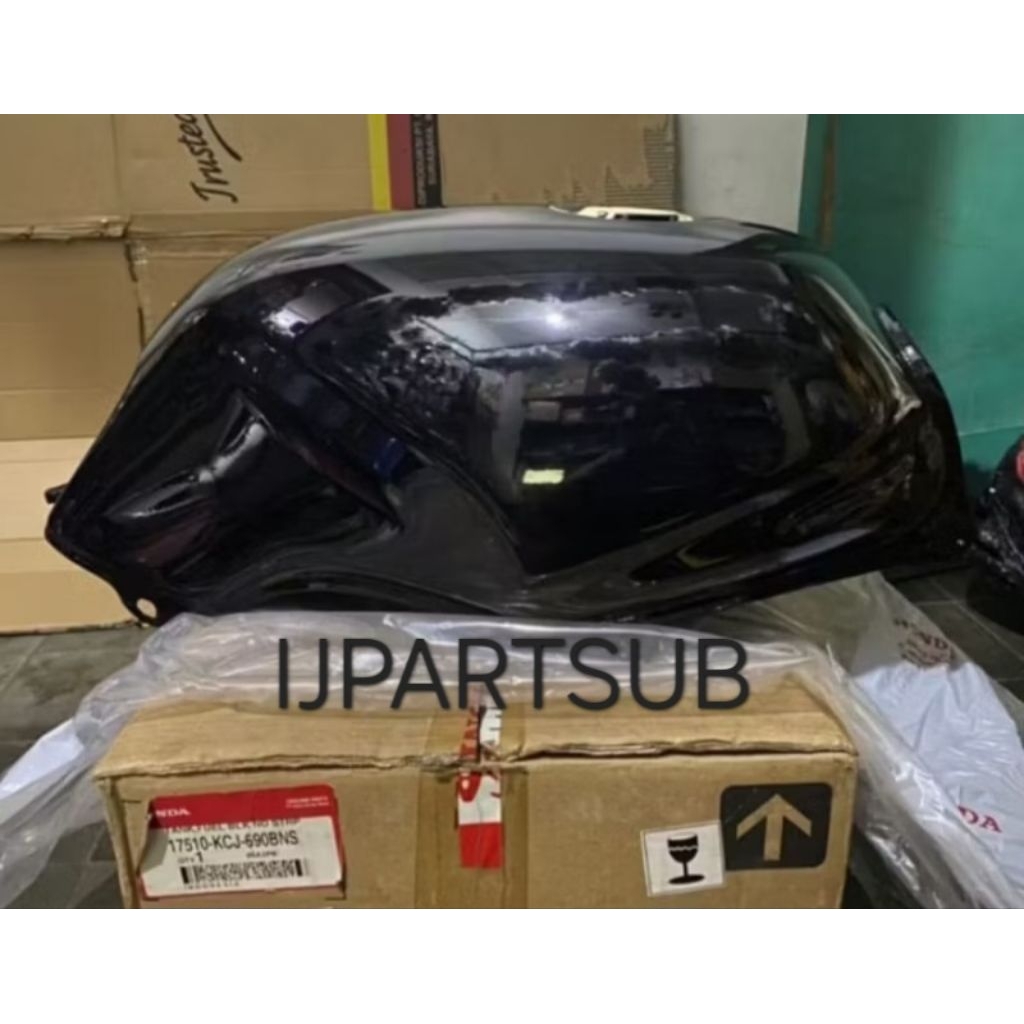 TANKI TANGKI BENSIN HONDA TIGER 2000 TIGER LAWAS TIGER LAMA HITAM ORIGINAL AHM ASLI