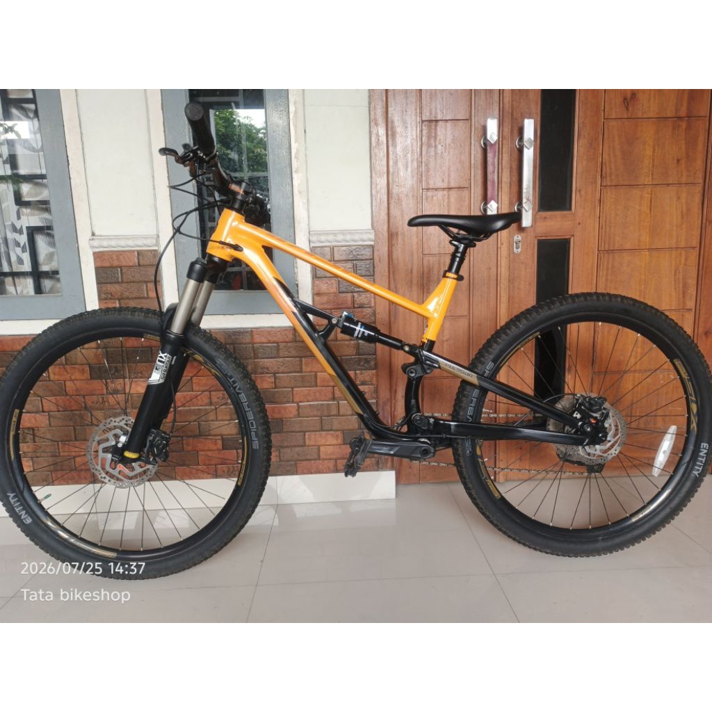 sepeda gunung MTB Fullsus Polygon siskiu D6 2023 Scond