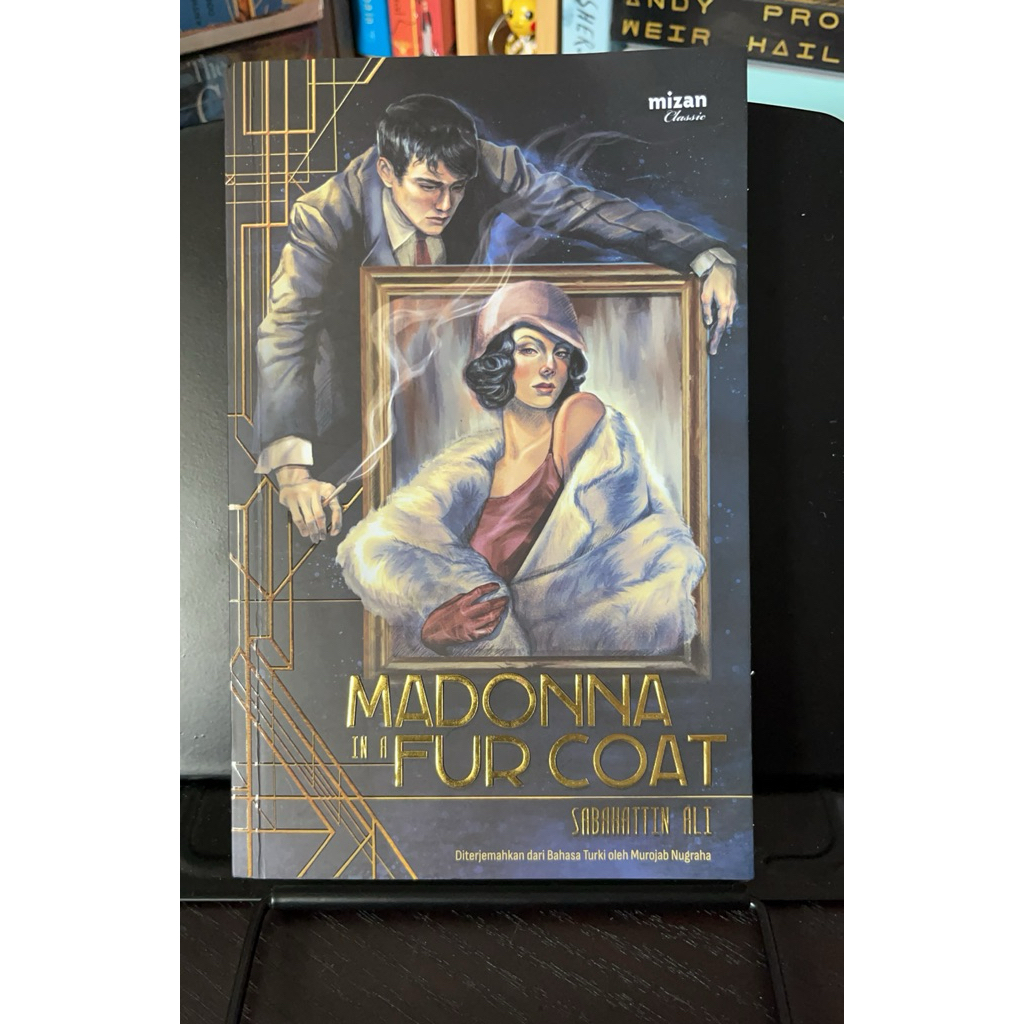 preloved novel ori Madonna in a Fur Coat - Sabahattin Ali