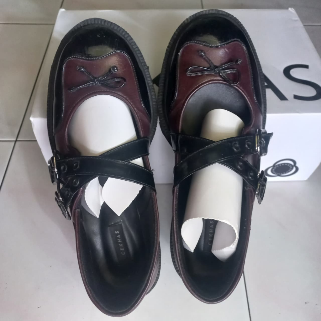 helloolla.id - CEKHAS Jisoo Wood Shoes Wanita