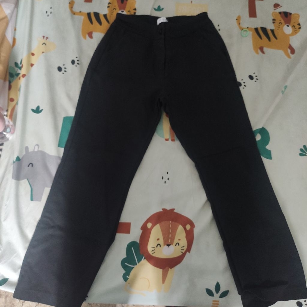 PRELOVED CELANA CUTBRAY WANITA