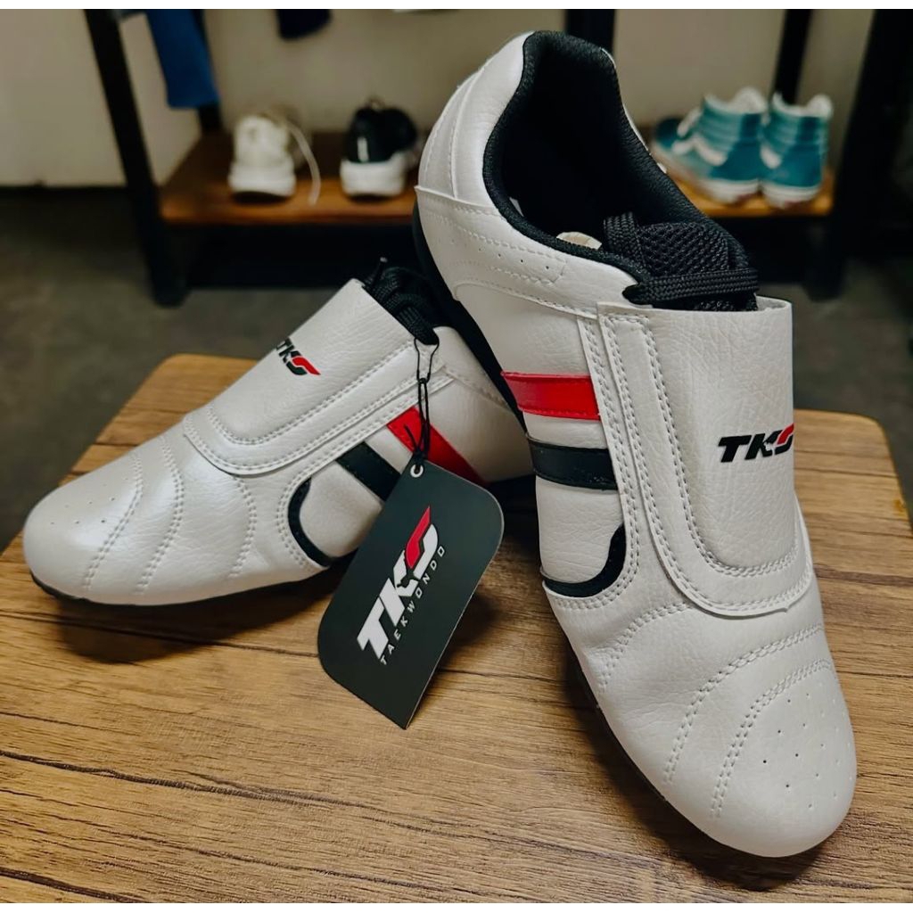 sepatu taekwondo tks
