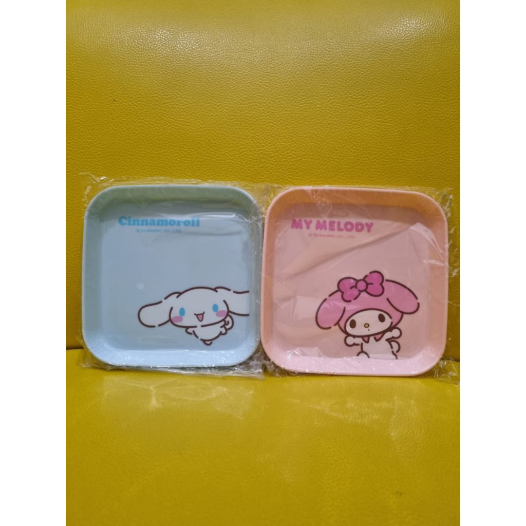 Piring Plastik License Sanrio Karakter
