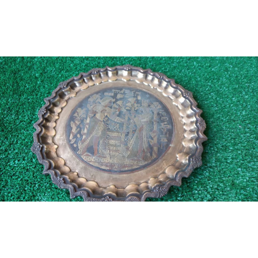 Piring Kuningan Mesir Antik