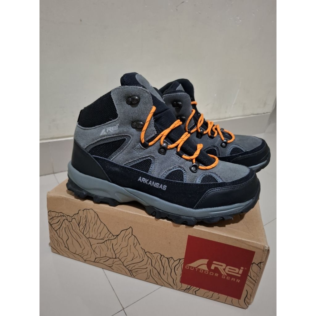 Sepatu AREI ARKANSAS Outdoor Gear