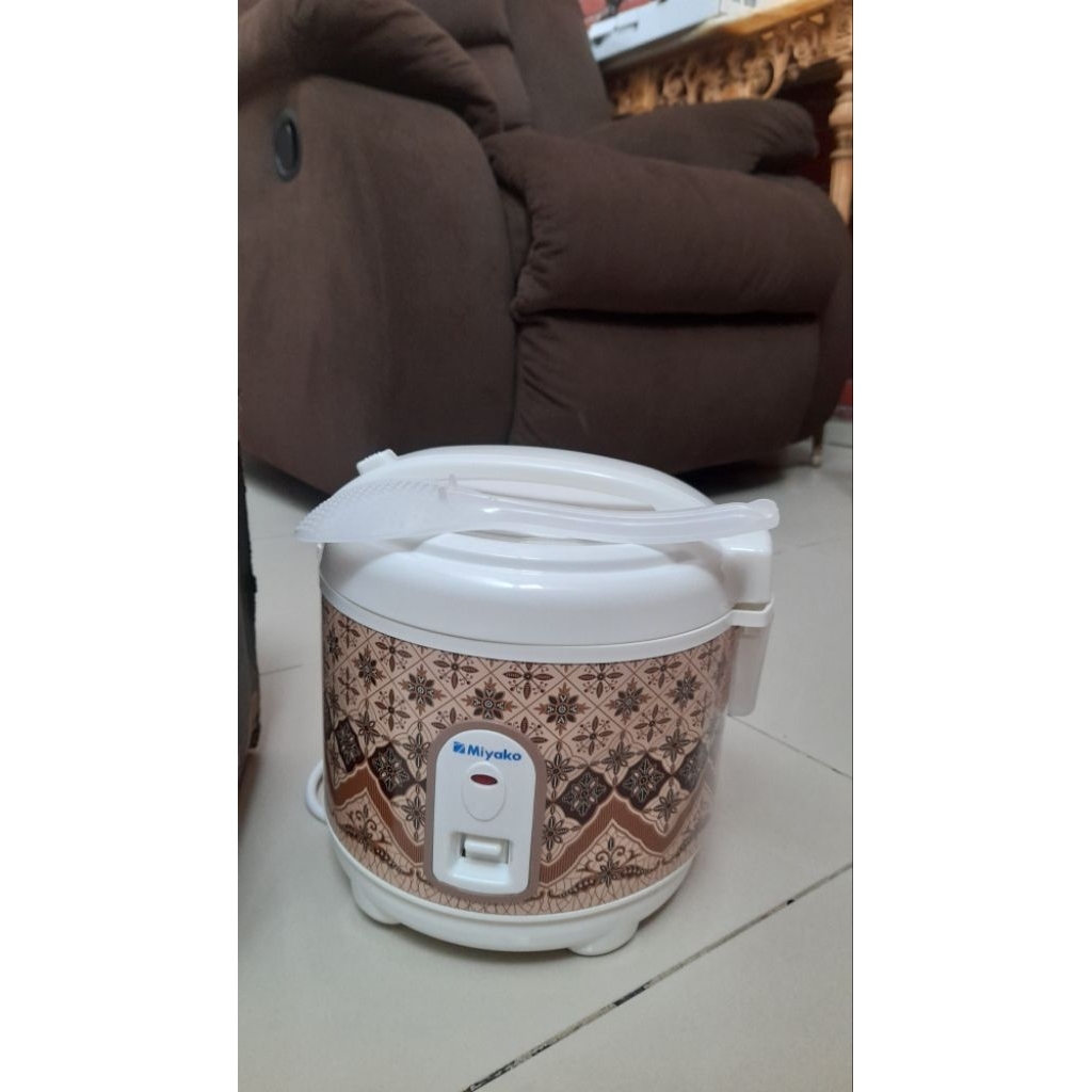 [preloved] rice cooker brand miyako