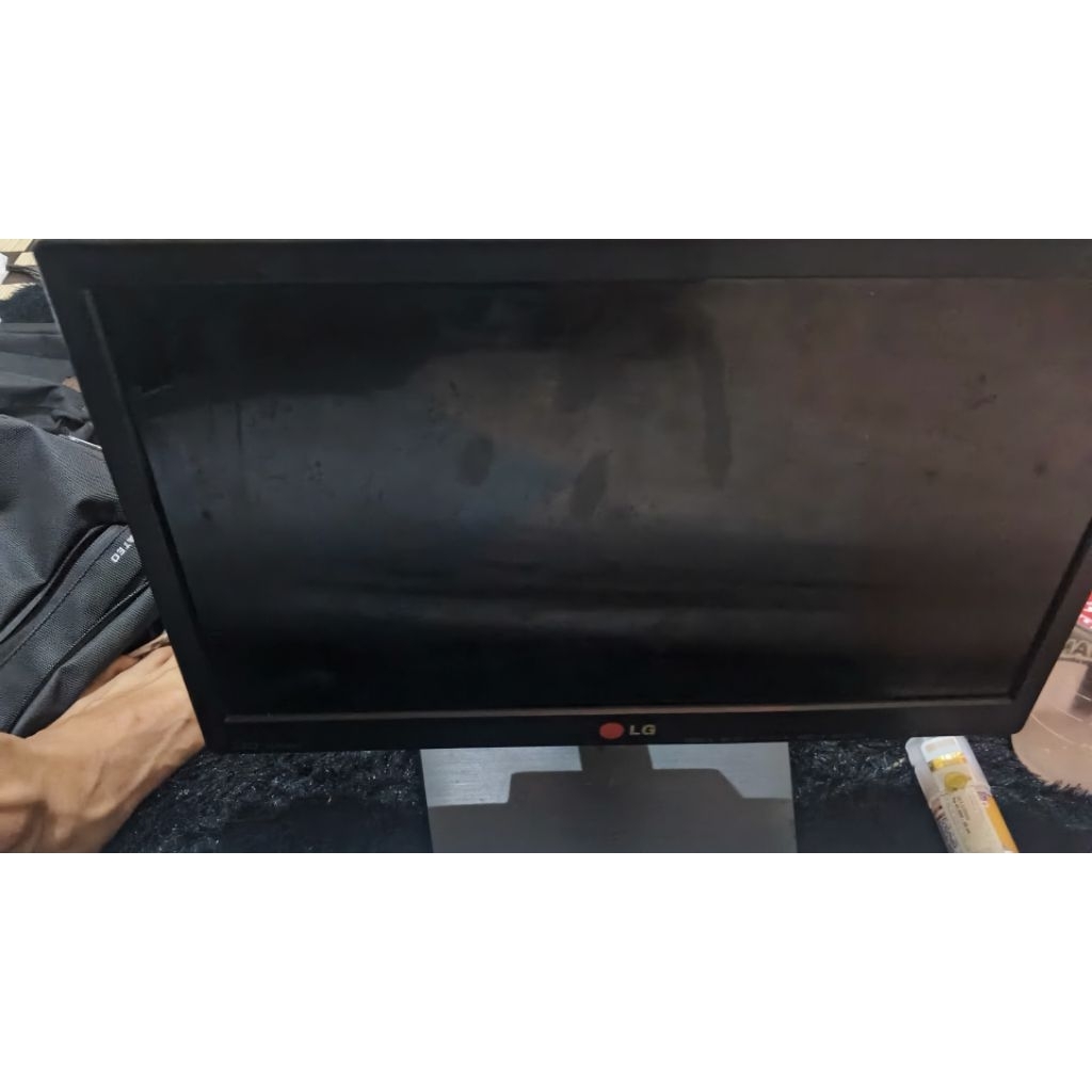 Monitor 16inch LG