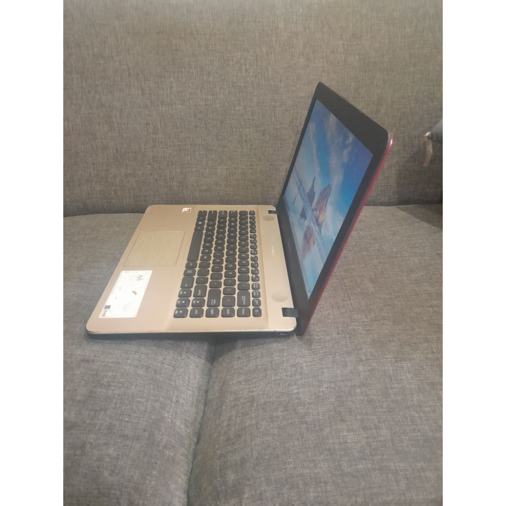 LAPTOP ASUS X441B  A9-9425 RADEON 5