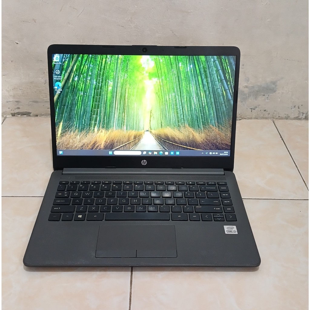 LAPTOP HP 240 G8 Core i3-1005G1 RAM8GB/SSD256GB NVMe /14" Windows 11