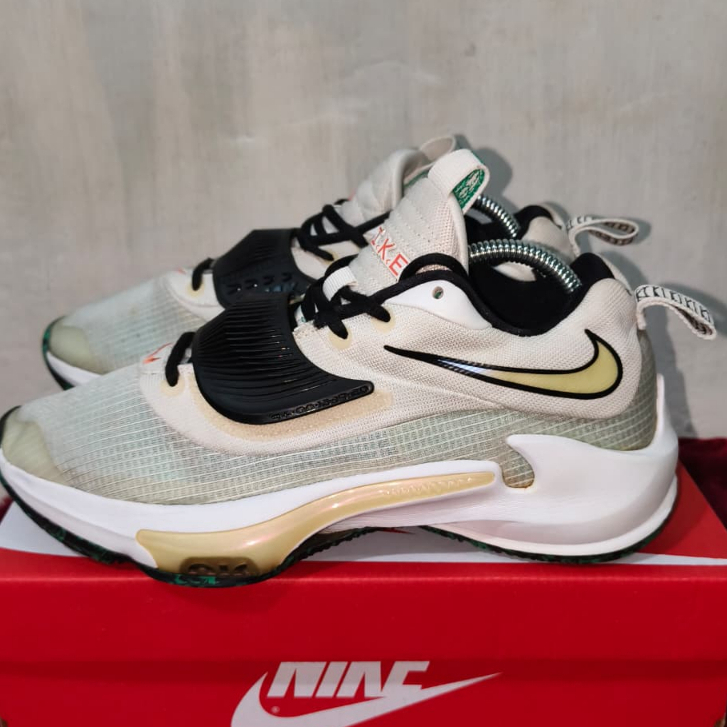Nike Zoom Freak 3 sze 41 ori
