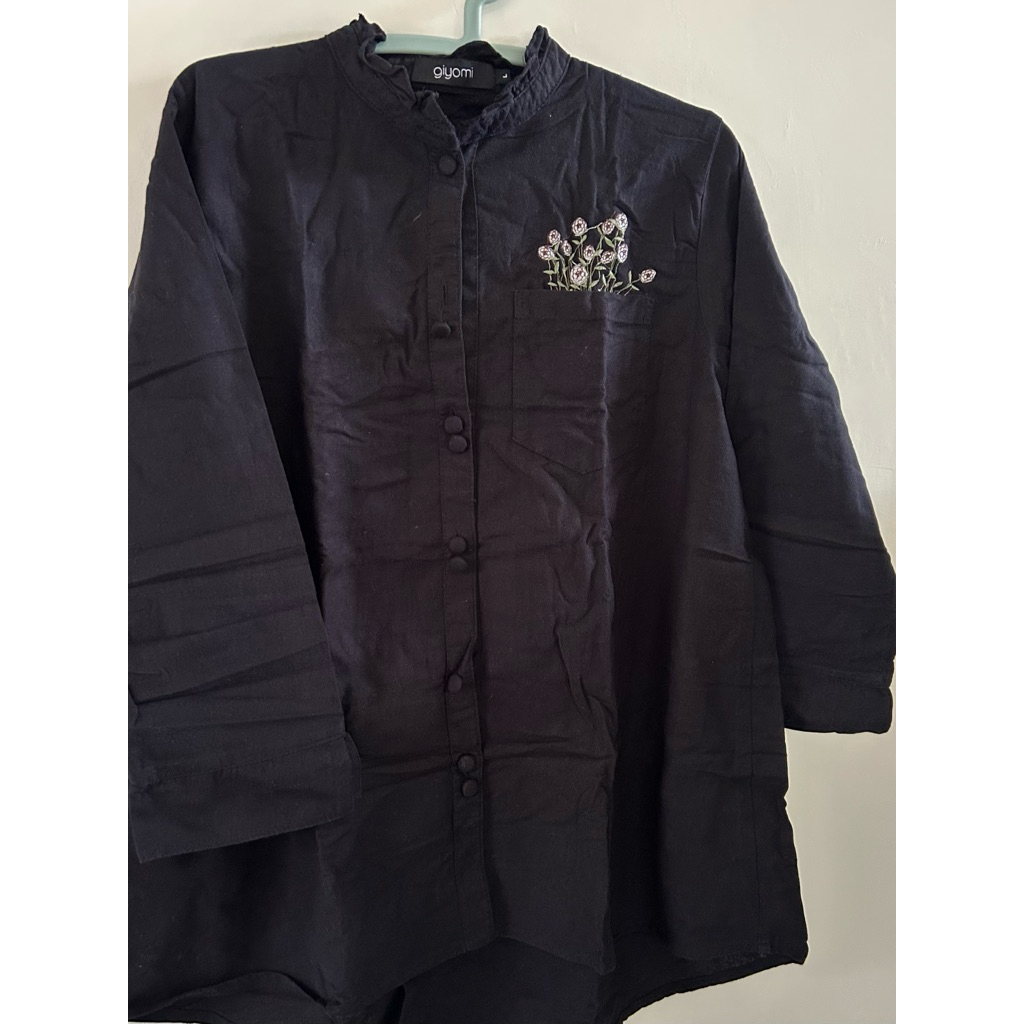 Preloved Kemeja Giyomi