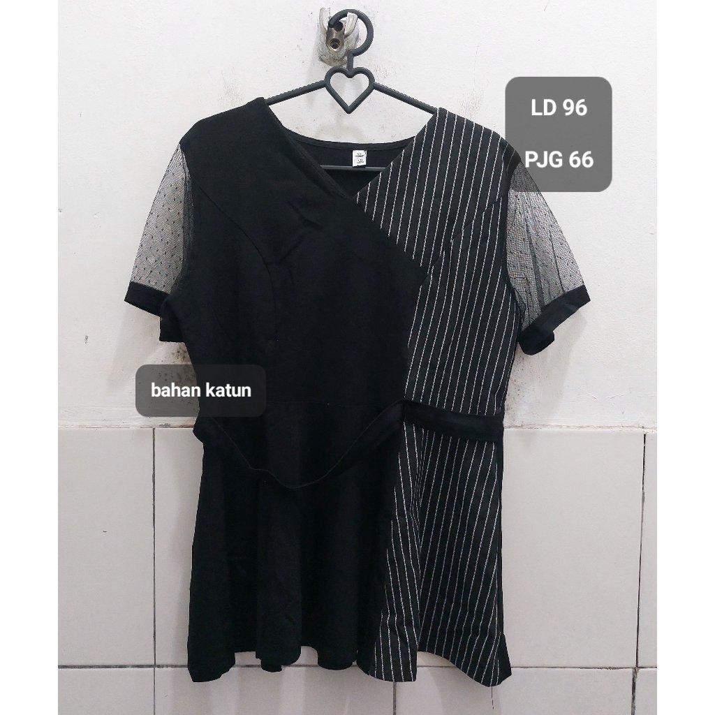Blouse Katun Kombinasi Salur & Lengan Tile Brokat Hitam