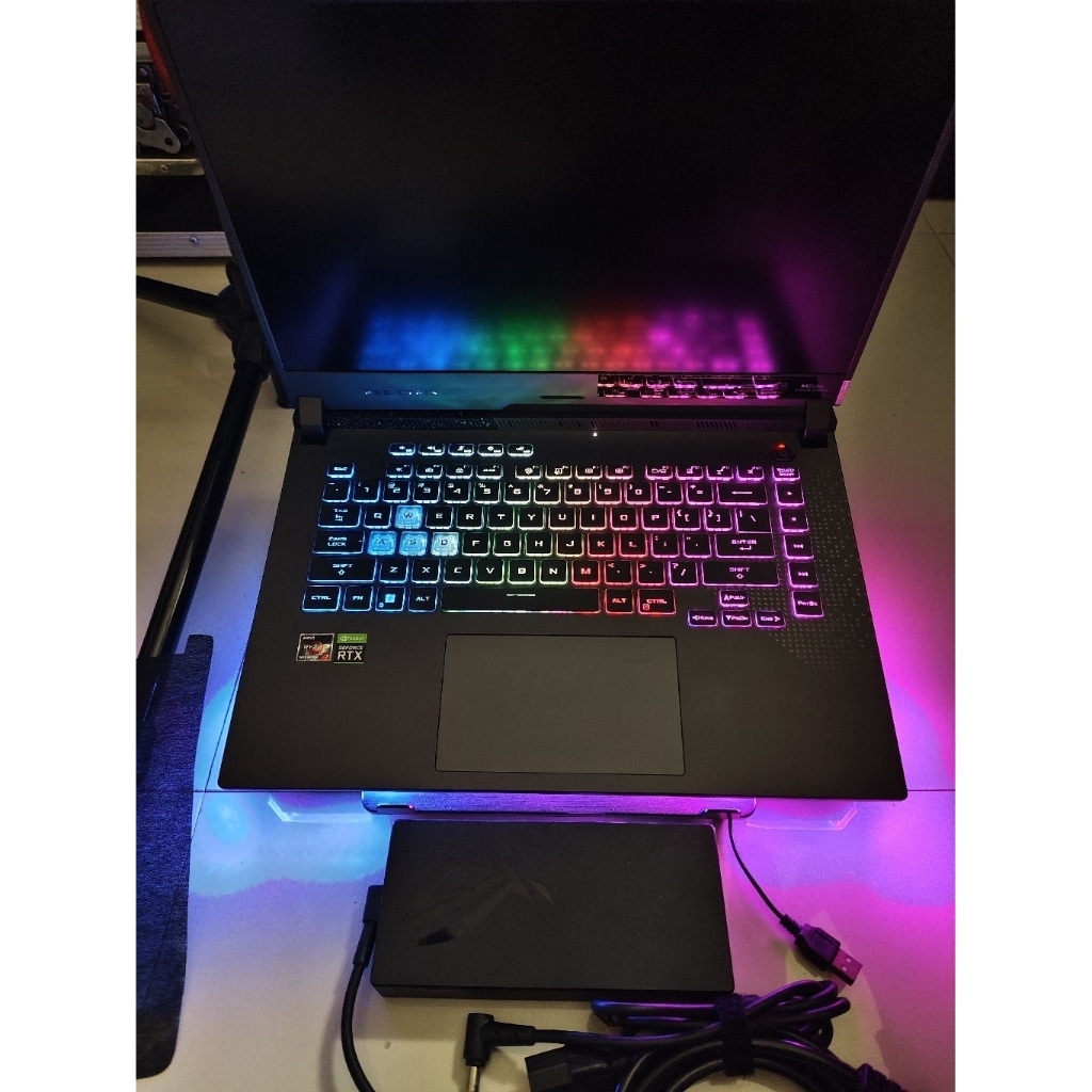 ASUS ROG STRIX RTX 3060 RYZEN 7 DDR5