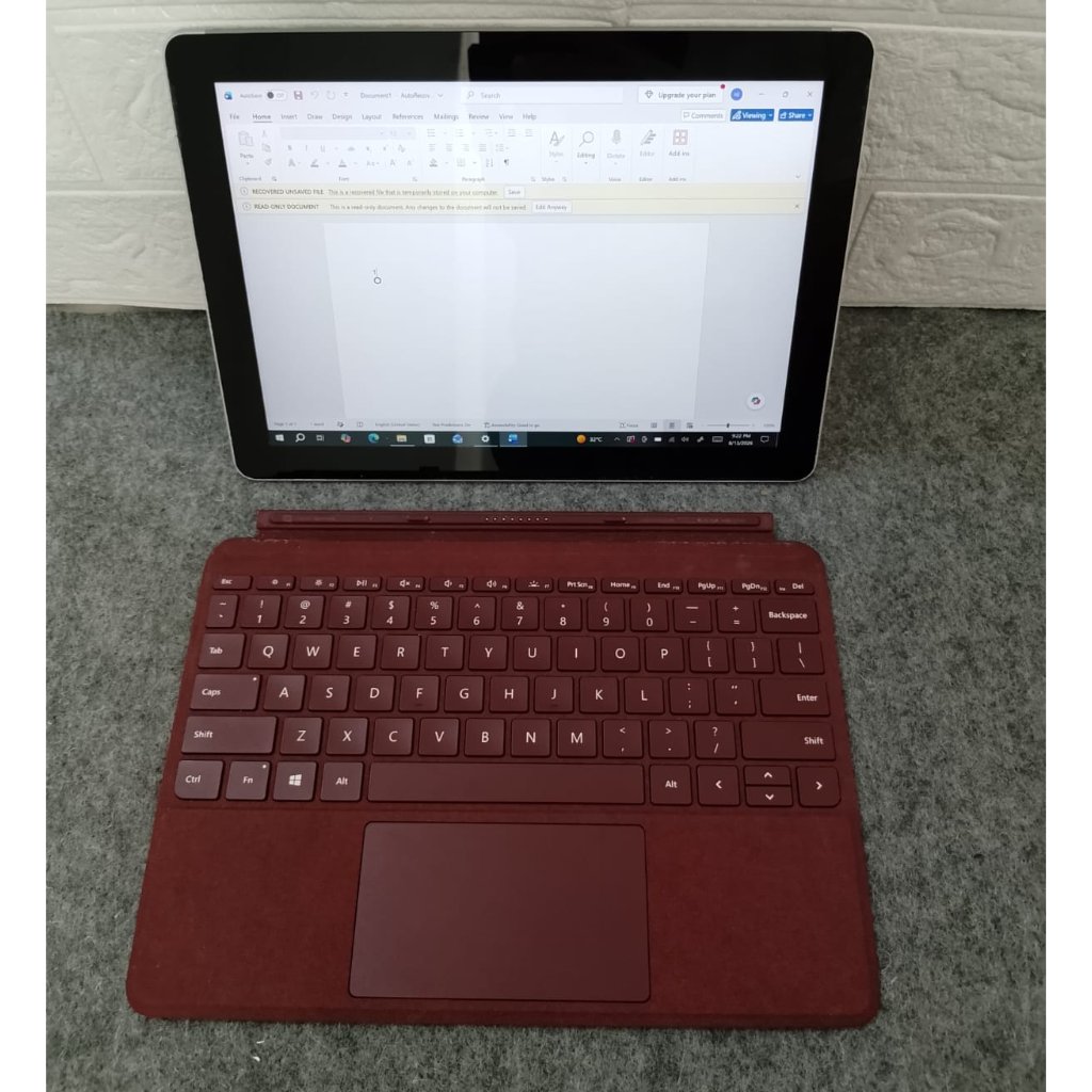 Microsoft Surface Go  8/128 intel pentium 4415Y second mulus like new