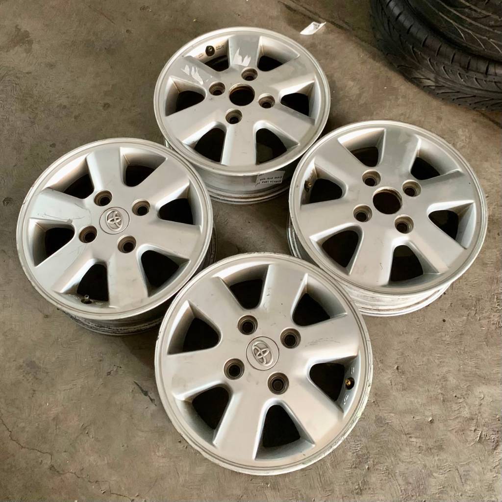 Velg Bekas OEM STD AVANZA BALOK R14 Lebar 5 Lubang 4X14 silver