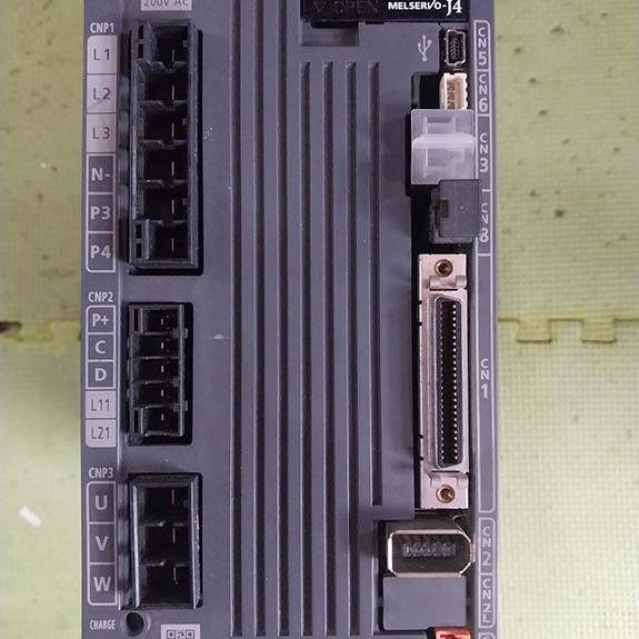Servo amplifier MELSERVO-J4 series (MR-J4-200A) (SECOND)
