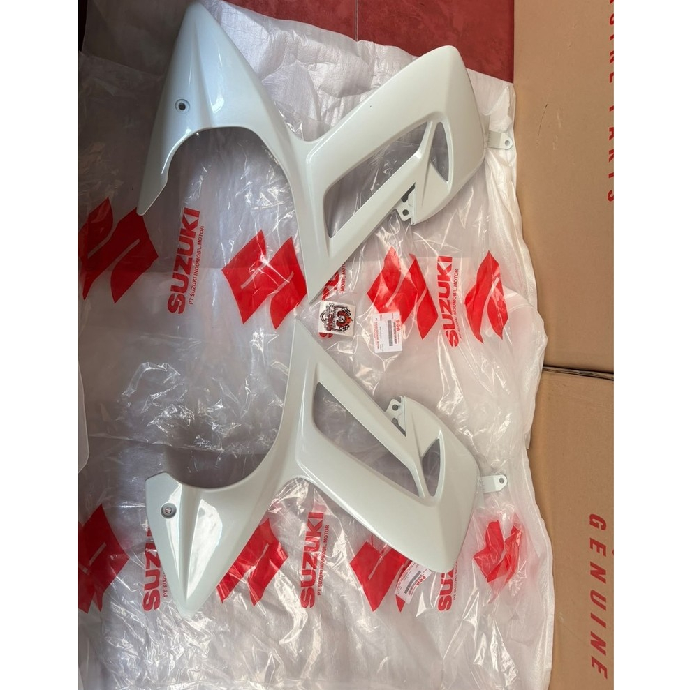 Legshield Leksil / Cowling Side Sayap Bodi Samping Putih (Brilliant White) Suzuki Satria 150 R Satri
