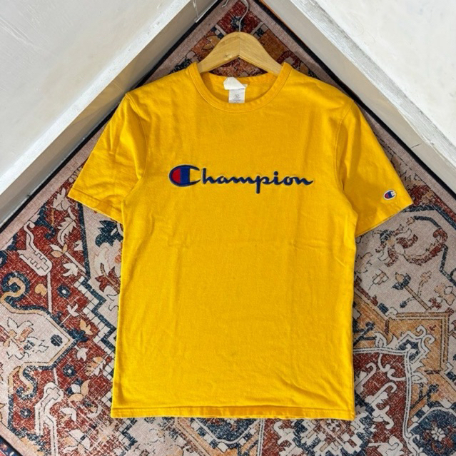 KAOS CHAMPION KUNING