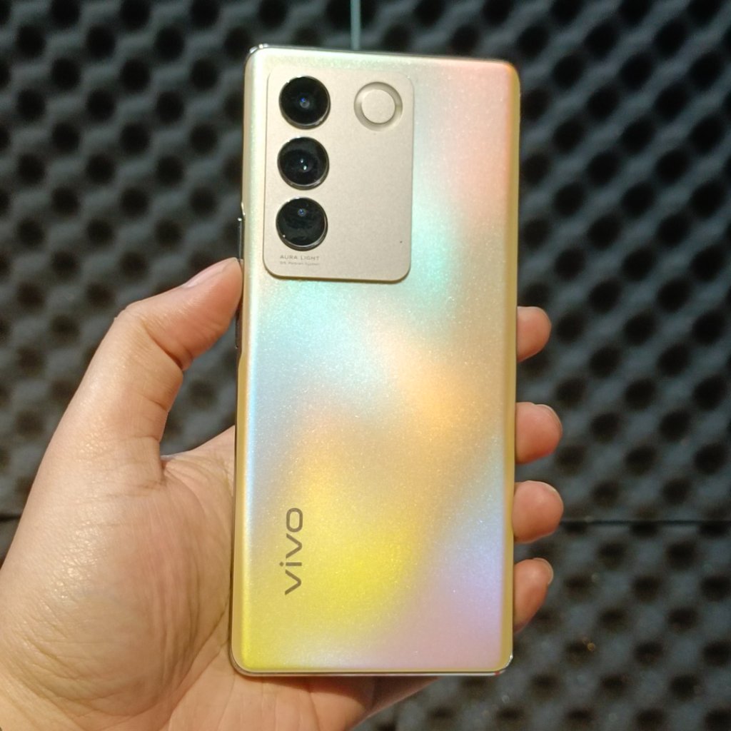 VIVOV V27 5G 8/256GB SECOND BATANGAN HP SAJA